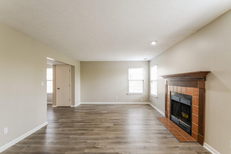 2,090/Mo, 5223 Pin Oak Dr Indianapolis, IN 46254 Misc View 3