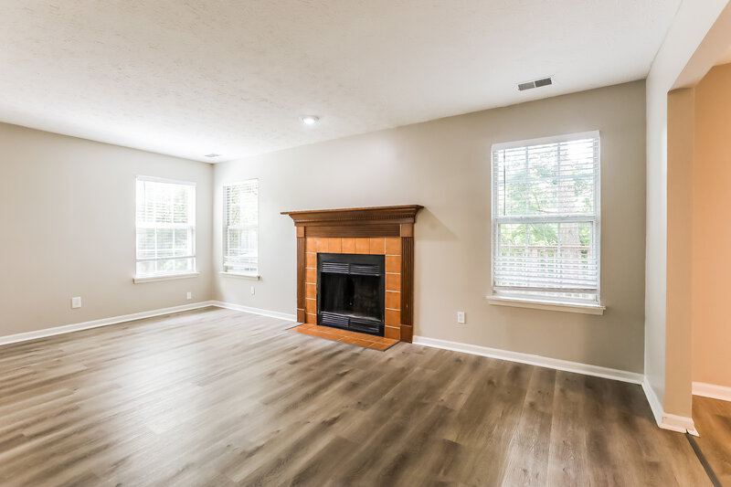 1,900/Mo, 5223 Pin Oak Dr Indianapolis, IN 46254 Misc View 3