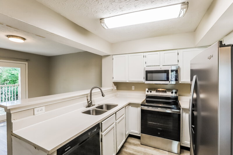 1,900/Mo, 5223 Pin Oak Dr Indianapolis, IN 46254 Misc View 5