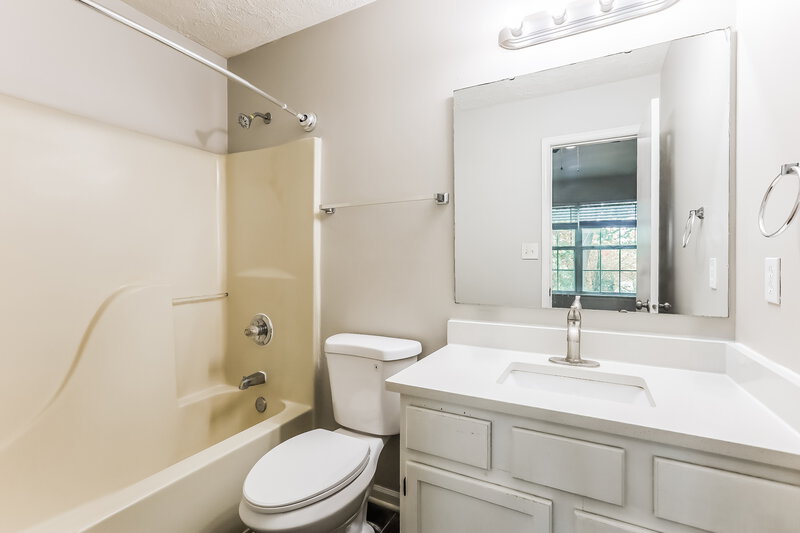 1,900/Mo, 5223 Pin Oak Dr Indianapolis, IN 46254 Misc View 9
