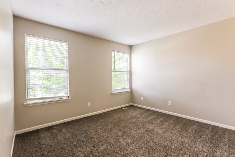 1,900/Mo, 5223 Pin Oak Dr Indianapolis, IN 46254 Misc View 11