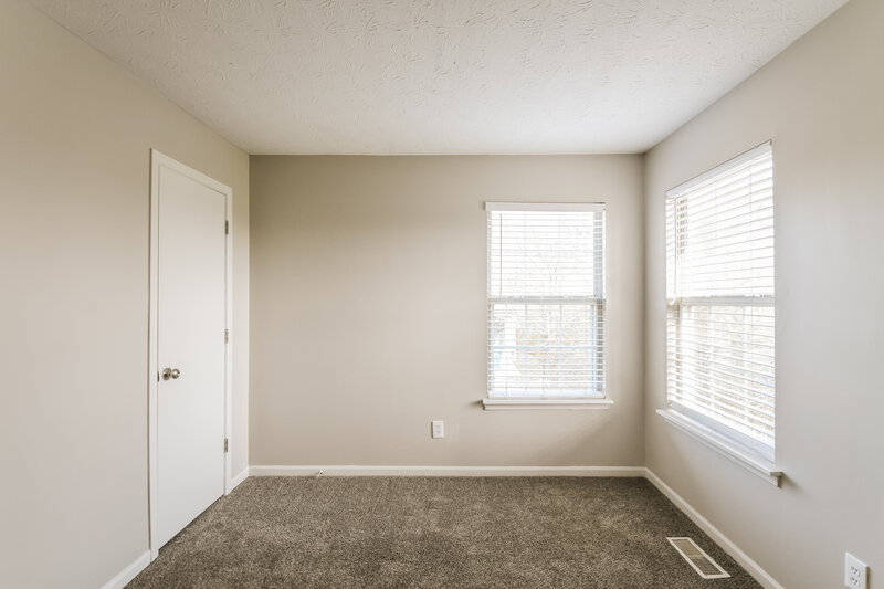 2,090/Mo, 5223 Pin Oak Dr Indianapolis, IN 46254 Misc View 14