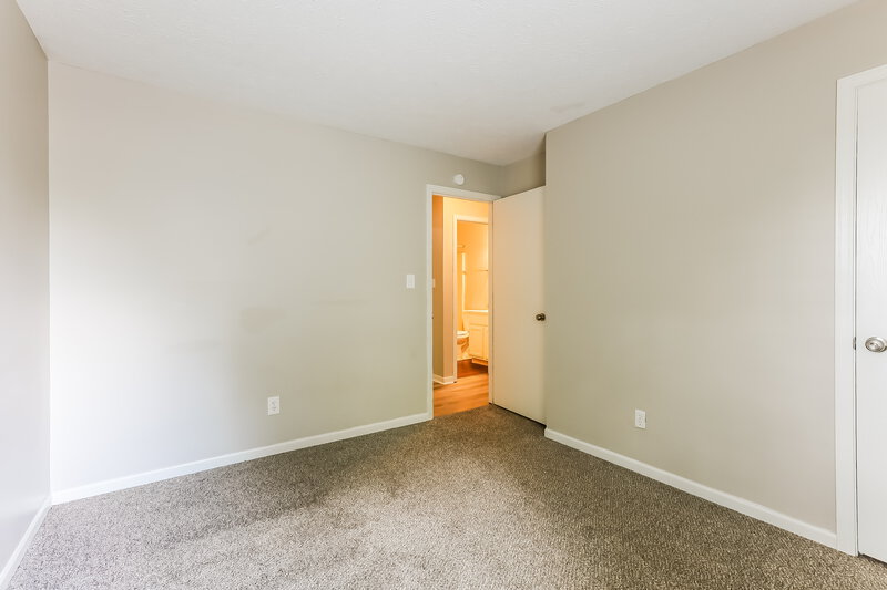 1,900/Mo, 5223 Pin Oak Dr Indianapolis, IN 46254 Misc View 14