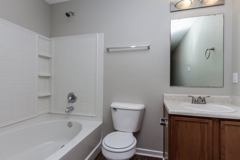 2,310/Mo, 8616 Bluff Point Way Camby, IN 46113 Bathroom View