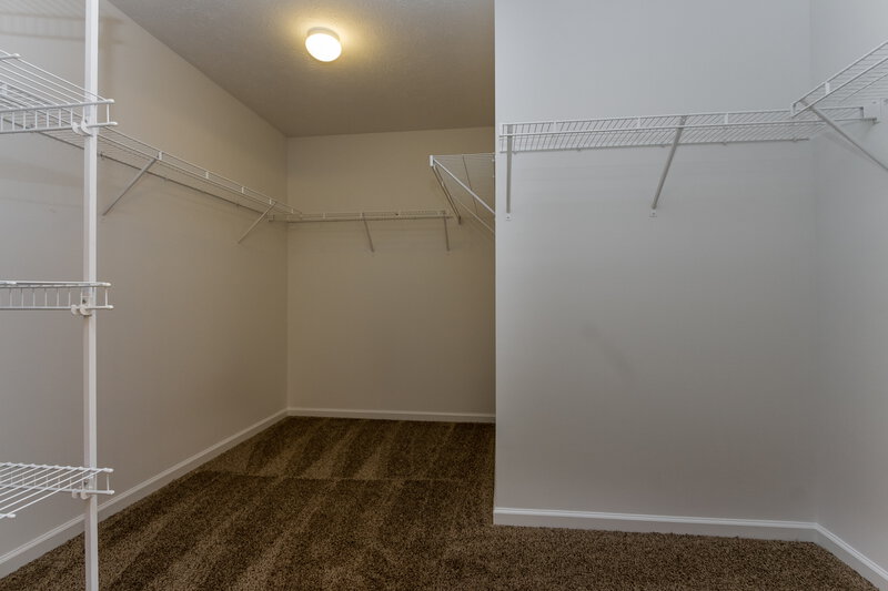 2,130/Mo, 13939 Boulder Canyon Dr Fishers, IN 46038 Walk In Closet View