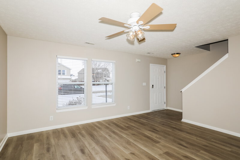 2,070/Mo, 1540 Round Lake Ct Lebanon, IN 46052 Living Room View