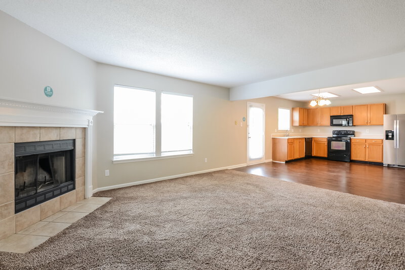 2,760/Mo, 9170 Amberleigh Dr Plainfield, IN 46168 Family Room View 2