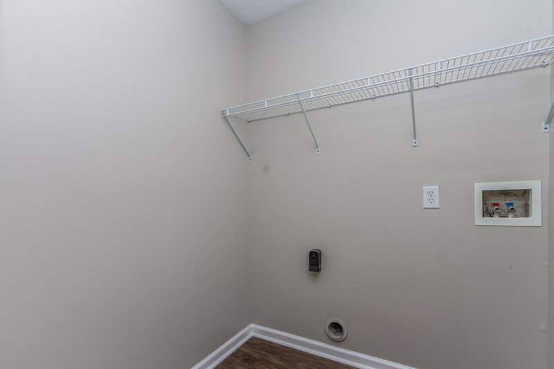 2,390/Mo, 1633 Orchestra Way Indianapolis, IN 46231 Laundry Room View
