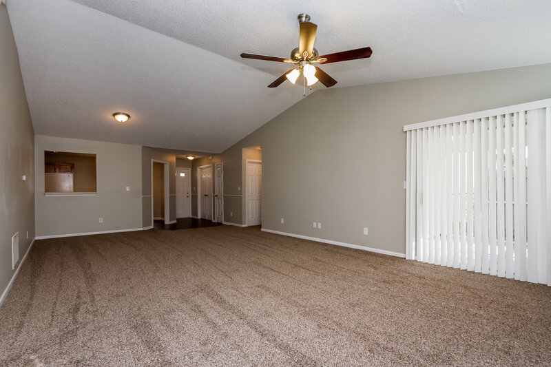 1,585/Mo, 1516 Quinlan Ct Indianapolis, IN 46217 Living Room View