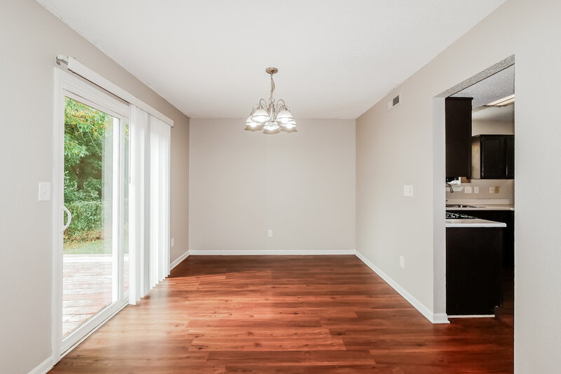 1,760/Mo, 707 Deer Trail Dr Indianapolis, IN 46217 Dining Room View