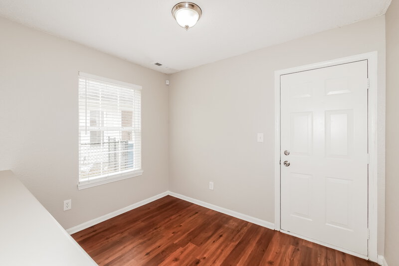 1,760/Mo, 707 Deer Trail Dr Indianapolis, IN 46217 Breakfast Nook View