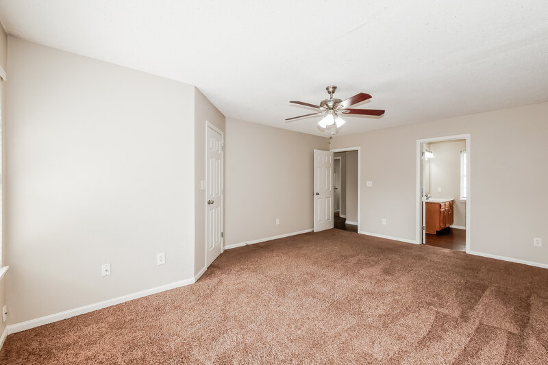 1,760/Mo, 707 Deer Trail Dr Indianapolis, IN 46217 Main Bedroom View 2