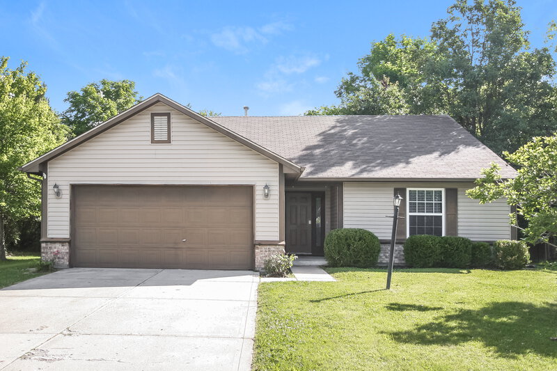 1,910/Mo, 12044 Pepperwood Dr Indianapolis, IN 46236 External View