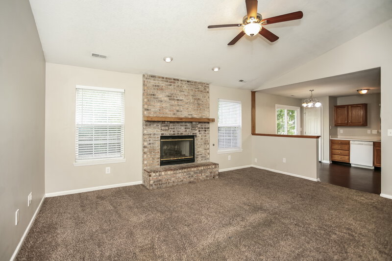 1,910/Mo, 12044 Pepperwood Dr Indianapolis, IN 46236 Living Room View 2