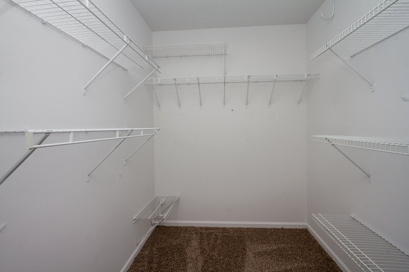 1,525/Mo, 12044 Pepperwood Dr Indianapolis, IN 46236 Walk In Closet View
