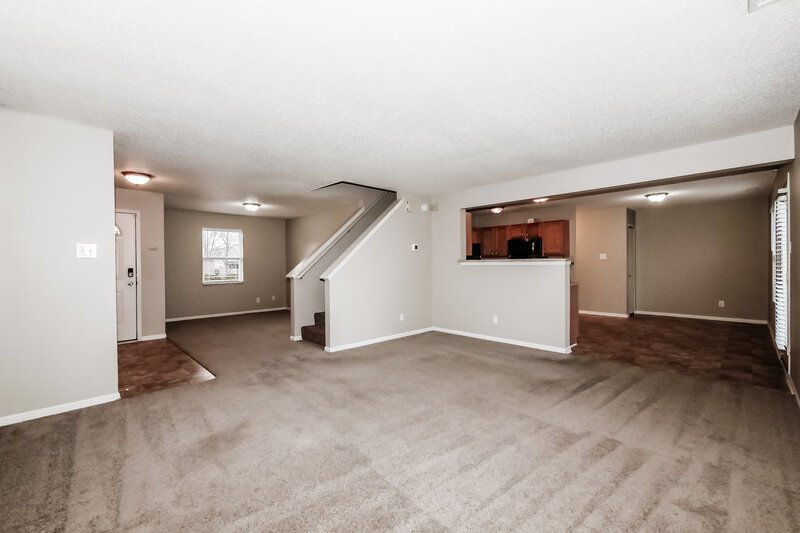 1,740/Mo, 2069 Prairie Sky Ln Greenwood, IN 46143 Family Room View 3