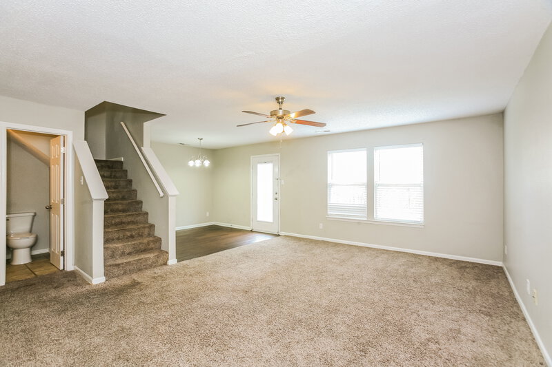 0/Mo, 10894 Glenayr Dr Camby, IN 46113 Living Room View 2