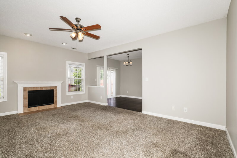 2,150/Mo, 9692 Stonewall Ln Avon, IN 46123 Living Room View 2