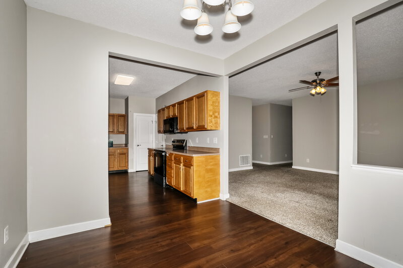 2,150/Mo, 9692 Stonewall Ln Avon, IN 46123 Dining Room View
