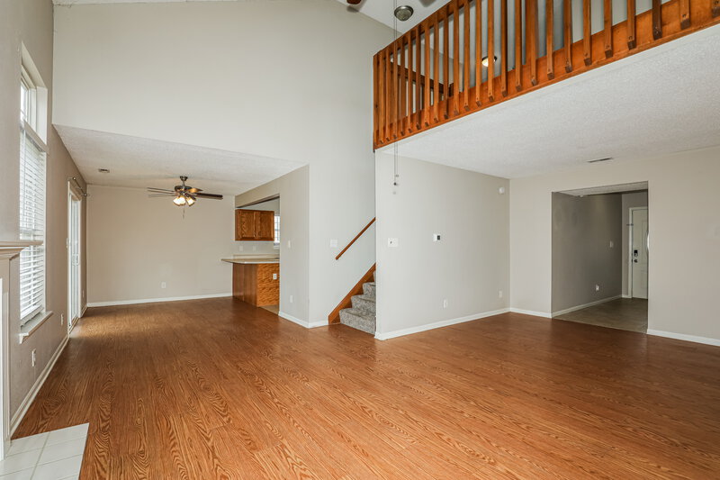 1,860/Mo, 5106 Sandy Forge Dr Indianapolis, IN 46221 Living Room View 2