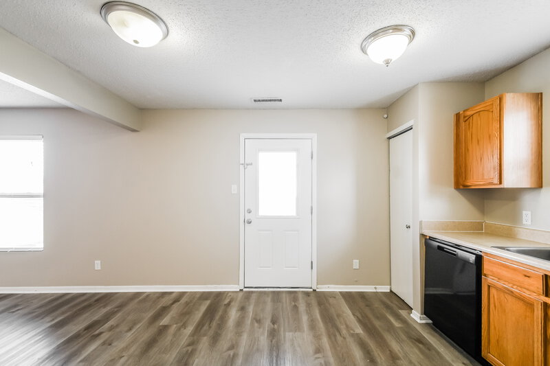 1,660/Mo, 7930 Caraway Ln Indianapolis, IN 46239 Dining Room View