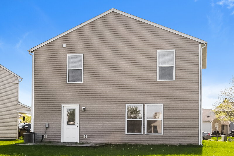 1,660/Mo, 7930 Caraway Ln Indianapolis, IN 46239 Rear View