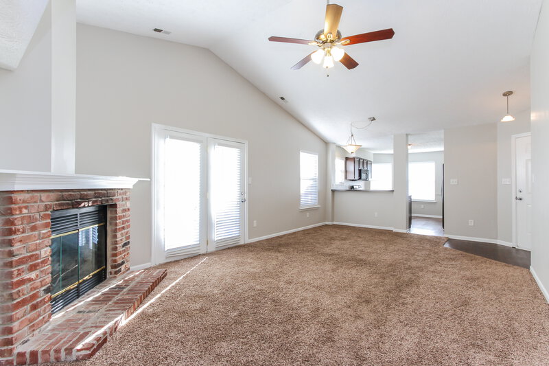1,575/Mo, 4929 Aspen Crest Ln Indianapolis, IN 46254 Living Room View