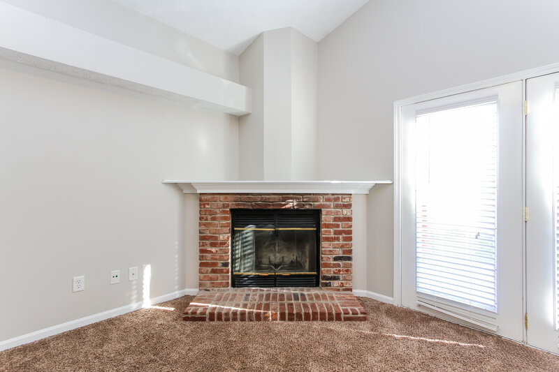 1,575/Mo, 4929 Aspen Crest Ln Indianapolis, IN 46254 Living Room View 4