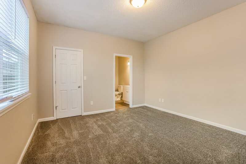 0/Mo, 5586 Sweet River Dr Indianapolis, IN 46221 Main Bedroom View