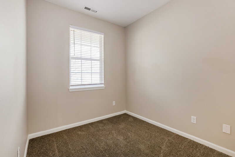 0/Mo, 5586 Sweet River Dr Indianapolis, IN 46221 Bedroom View