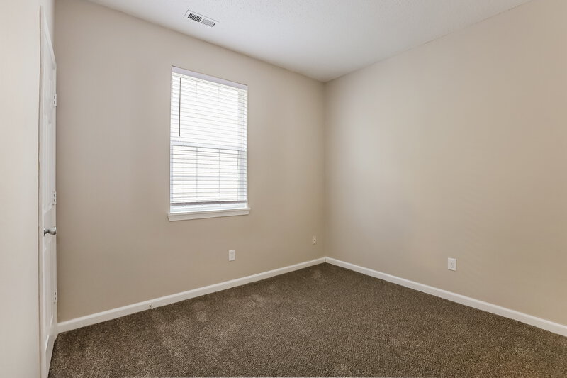 0/Mo, 5586 Sweet River Dr Indianapolis, IN 46221 Bedroom View 2