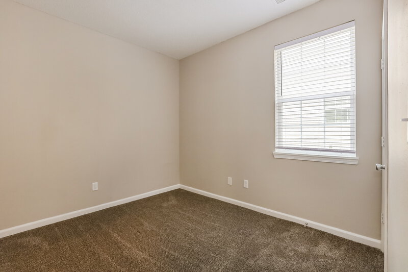 0/Mo, 5586 Sweet River Dr Indianapolis, IN 46221 Bedroom View 3
