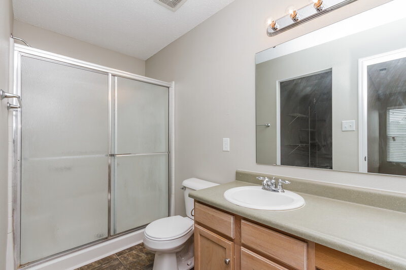 1,860/Mo, 10735 Pavilion Dr Indianapolis, IN 46259 Master Bathroom View