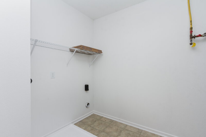 1,860/Mo, 10735 Pavilion Dr Indianapolis, IN 46259 Laundry Room View