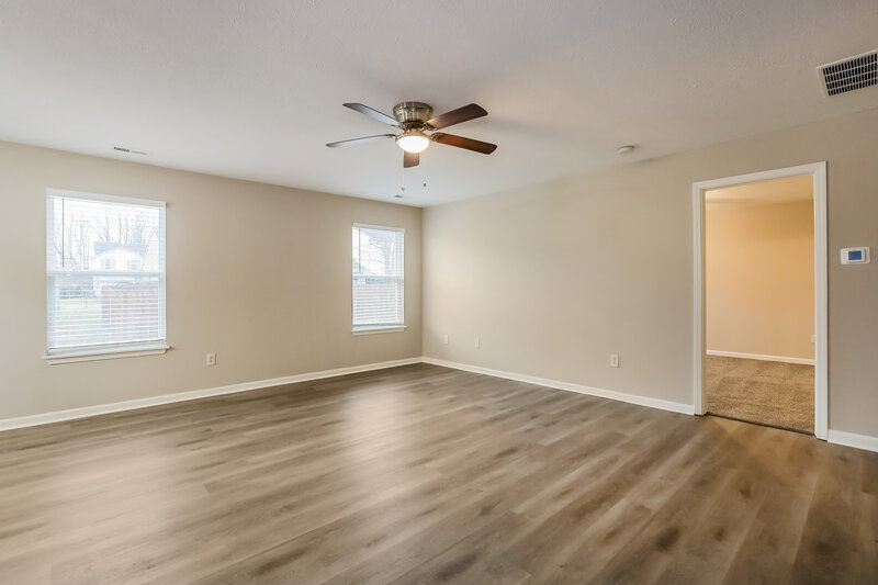 1,725/Mo, 5837 Jackie Ln Indianapolis, IN 46221 Living Room View