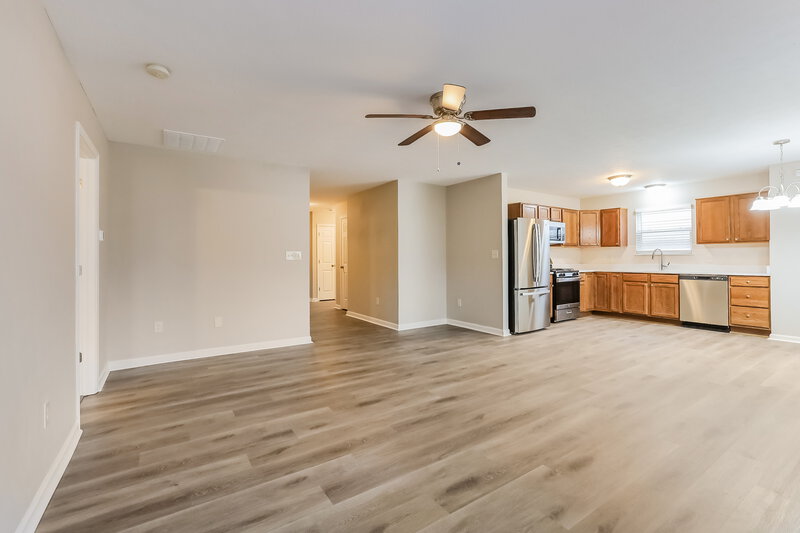 1,725/Mo, 5837 Jackie Ln Indianapolis, IN 46221 Living Room View 2