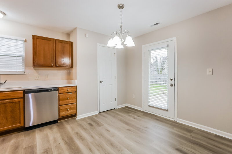 1,725/Mo, 5837 Jackie Ln Indianapolis, IN 46221 Dining Room View