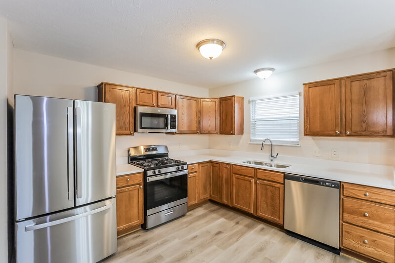 1,725/Mo, 5837 Jackie Ln Indianapolis, IN 46221 Kitchen View