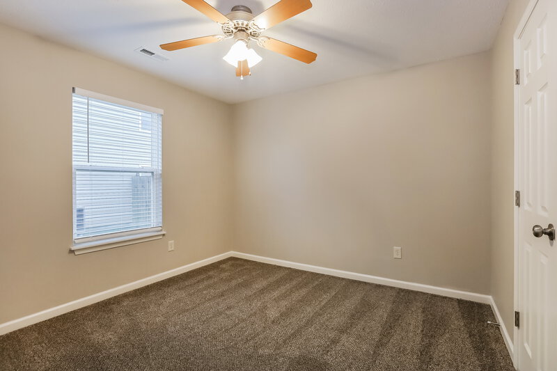 1,725/Mo, 5837 Jackie Ln Indianapolis, IN 46221 Bedroom View 3