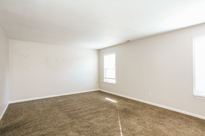 1,795/Mo, 10411 Hornton St Indianapolis, IN 46236 Living Room View 2