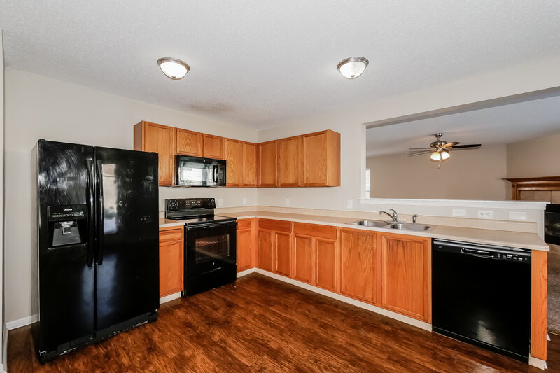 1,905/Mo, 10344 Carrington Way Indianapolis, IN 46234 Kitchen View