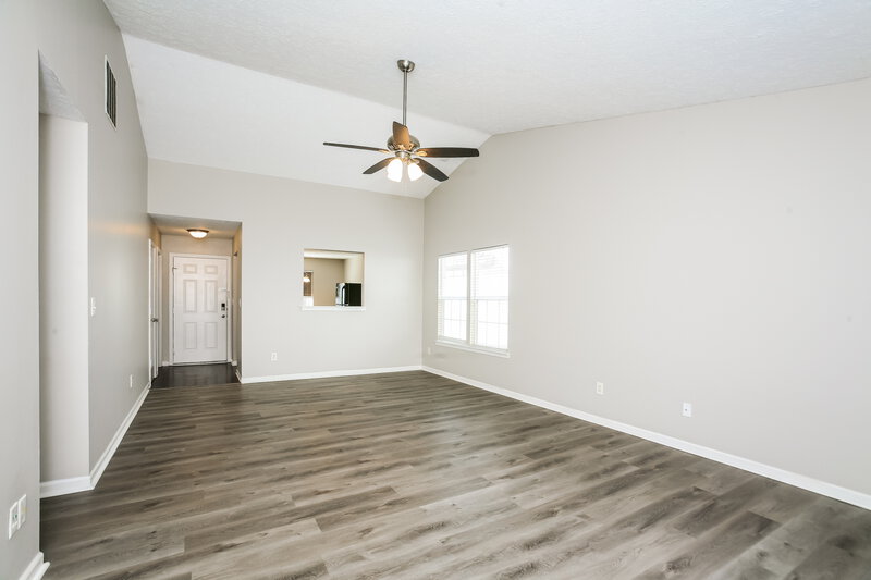 1,685/Mo, 10524 Day Star Dr Indianapolis, IN 46234 Living Room View 2