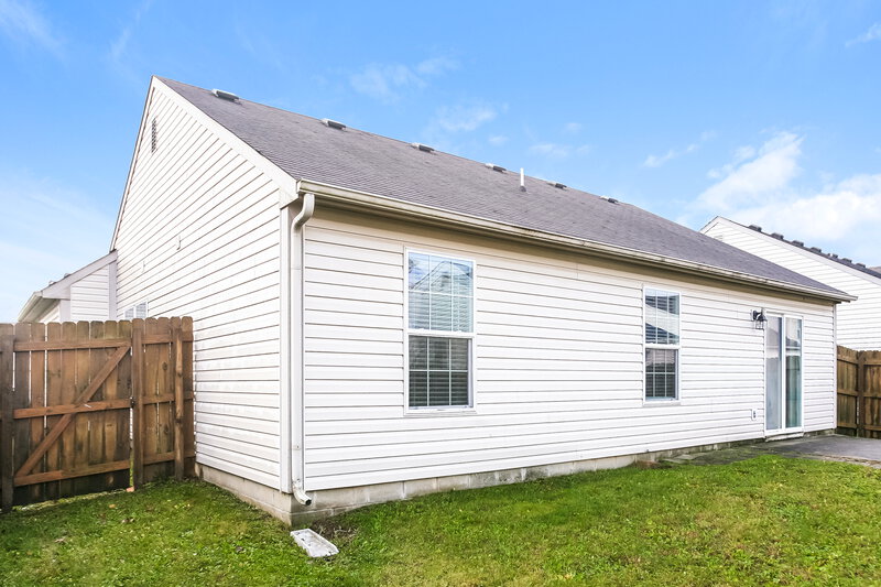 1,685/Mo, 10524 Day Star Dr Indianapolis, IN 46234 Rear View 2