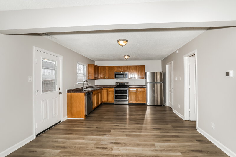 1,890/Mo, 8346 S Firefly Dr Pendleton, IN 46064 Family Room View