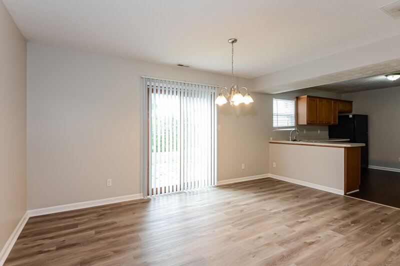 1,875/Mo, 6310 Lake Mead Dr Indianapolis, IN 46237 Dining Room View