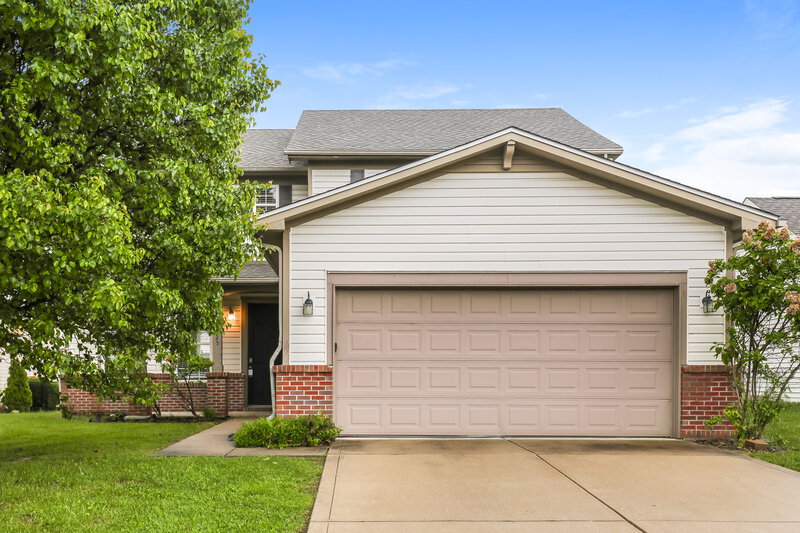 2,190/Mo, 8025 Cole Wood Blvd Indianapolis, IN 46239 External View