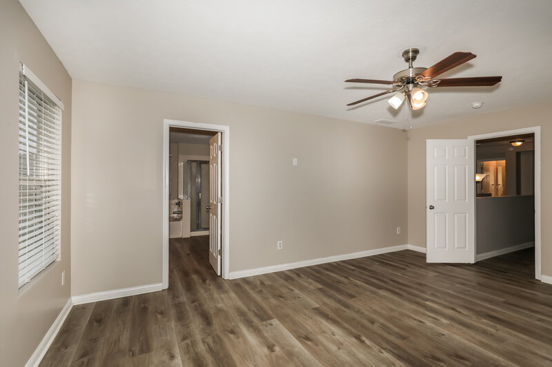 2,190/Mo, 8025 Cole Wood Blvd Indianapolis, IN 46239 Main Bedroom View 2
