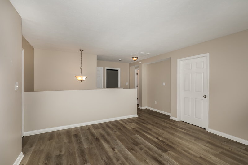 2,190/Mo, 8025 Cole Wood Blvd Indianapolis, IN 46239 Loft View
