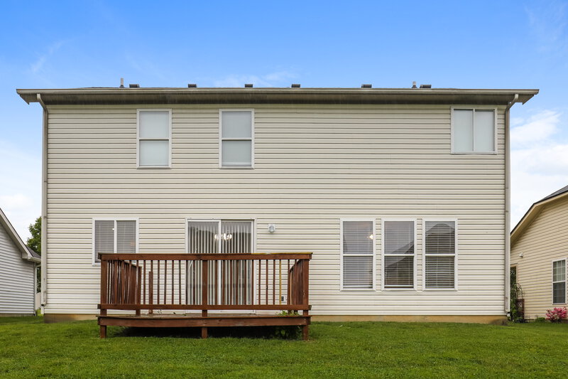 2,190/Mo, 8025 Cole Wood Blvd Indianapolis, IN 46239 Rear View