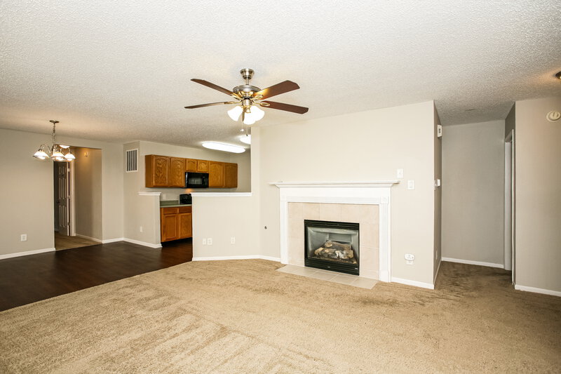 1,915/Mo, 14384 Black Farm Dr Noblesville, IN 46060 Living Room View 3